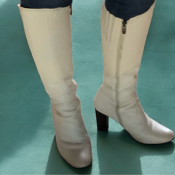 RiaRosa White Leather Heeled Boots – Size 38 (US 8) - Picture 7 of 12